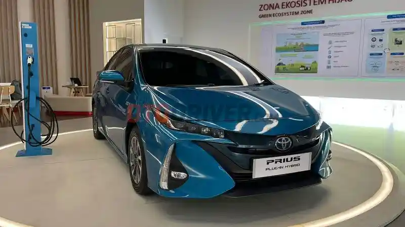 Foto - Negara Ini Larang Mobil Konvensional Beroperasi Mulai 2035