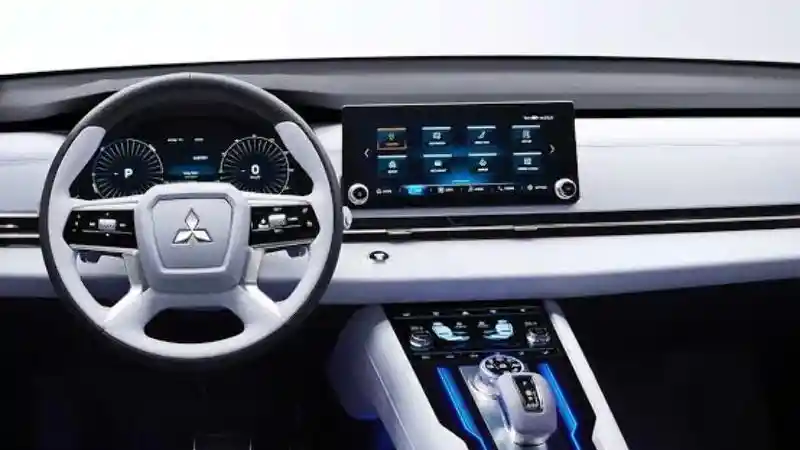 Foto - Nasib XFC Concept Dijamin Tidak Seperti Eclipse Cross dan Outlander Sport