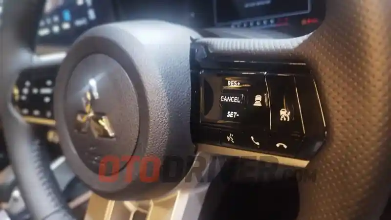 Foto - Mengendal Fitur ACC Yang Bikin Mitsubishi XForce Semakin Canggih