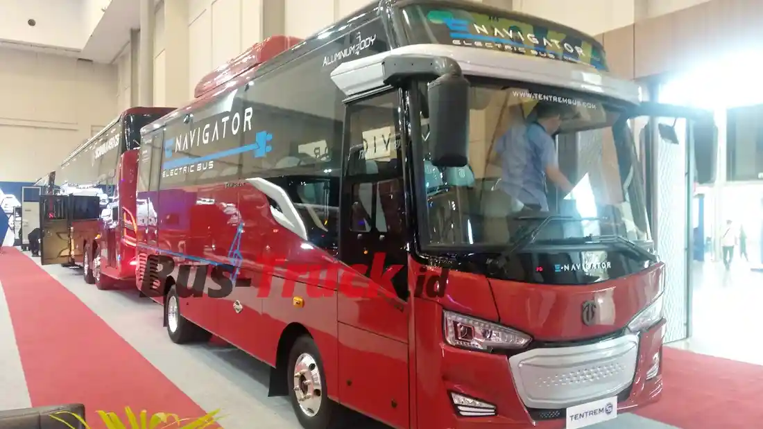 Foto - GIIAS 2024: Tampilan Medium Bus Makin Maksimum