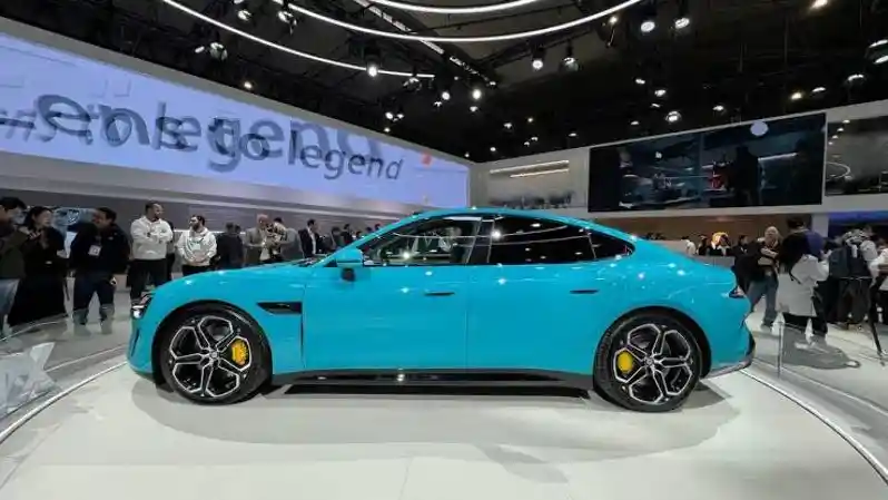 Foto - Xiaomi Untung Besar, Mobil Pertamanya SU7 Laris Manis Terpesan 70.000 Unit