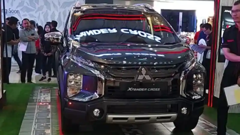 Foto - Manuver Penjualan Xpander Cross di Bekasi 