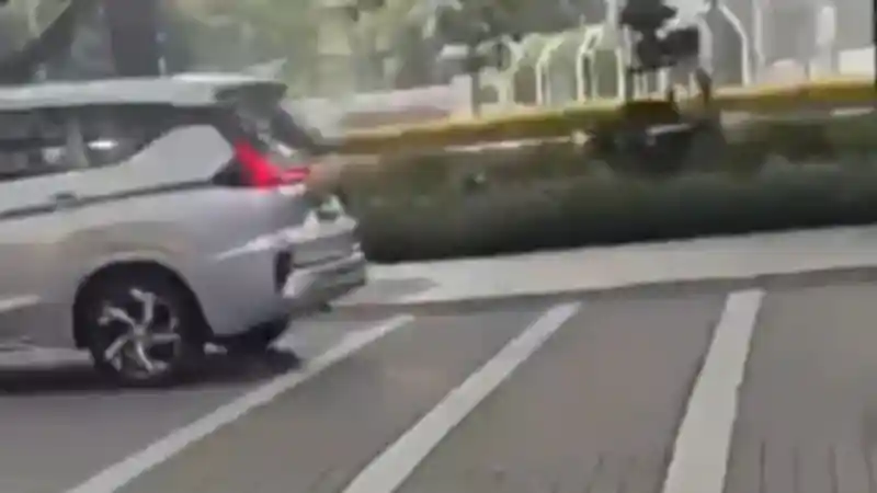 Foto - Mitsubishi Xpander Facelift Tertangkap Kamera Nitizen Dan Akan Bertransmisi CVT 