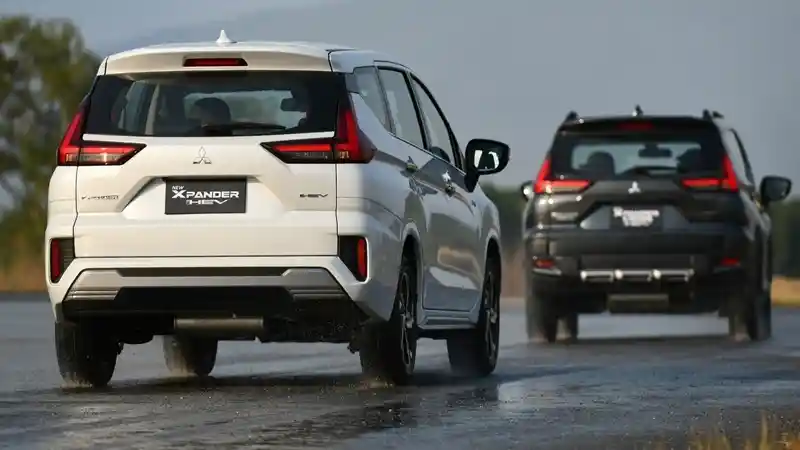Foto - Inilah Fakta Mitsubishi Xpander HEV dan Cross HEV Versi Thailand 