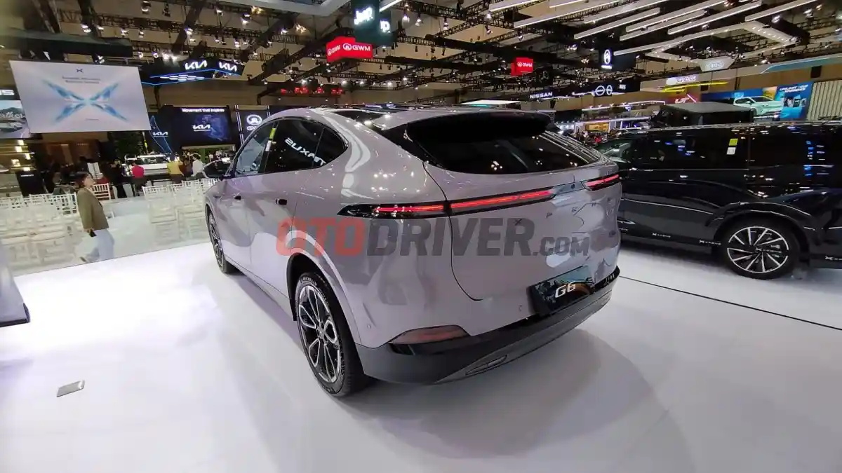 Foto - XPENG G6 Jadi Pusat Perhatian Di Booth XPENG GIIAS 2025