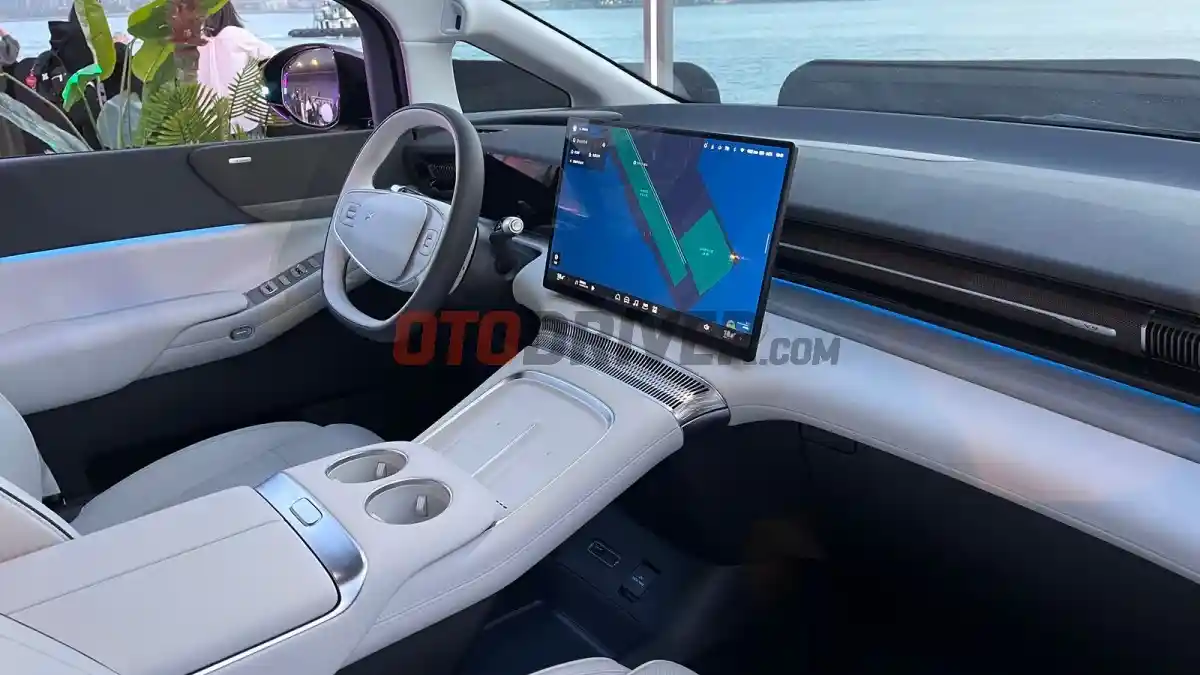 Foto - Kami Menyaksikan Langsung Peluncuran XPeng X9 Facelift 2025 Di Hongkong, Ini Kehebatannya