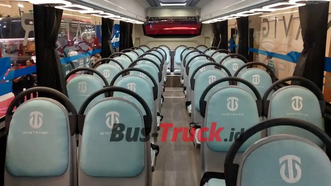 Foto - GIIAS 2024: Tampilan Medium Bus Makin Maksimum