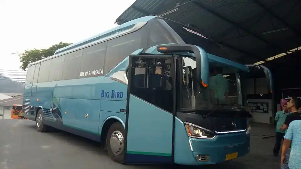 Berita - Bus Big Bird Terbaru Kini Juga Berbaju Legacy SR-2