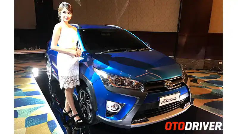 Foto - Suzuki SX4 S-Cross Bertemu Toyota Yaris Heykers, Pilih Mana? 