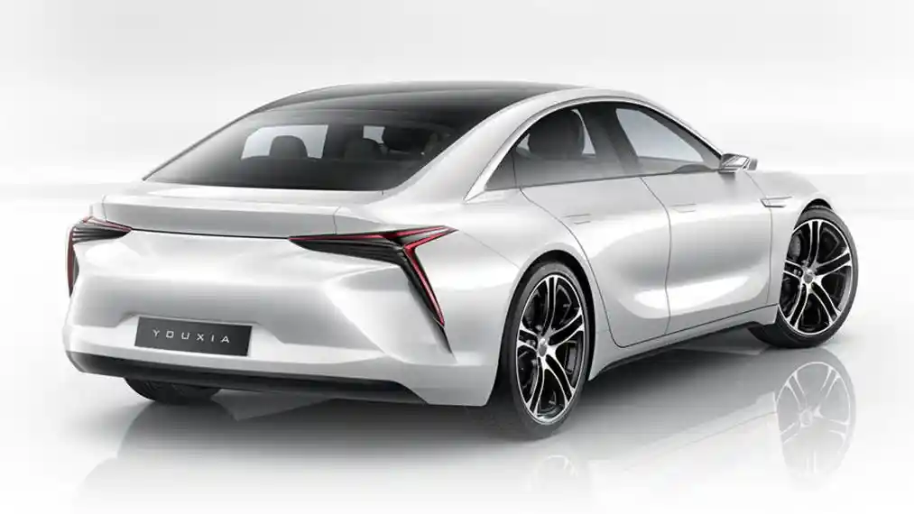 Foto - Youxia X, Kloningan Tesla Model S Asal Tiongkok