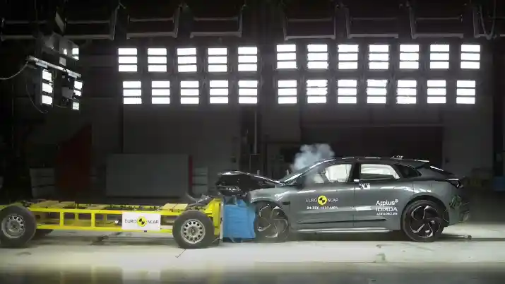 Crash Test - VIDEO: Crash Test Zeekr 001