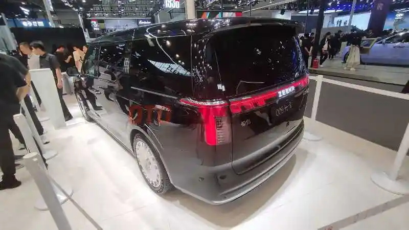 Foto - Zeekr 009, Sosok MPV EV Yang Tengah Dibidik Masuk Indonesia