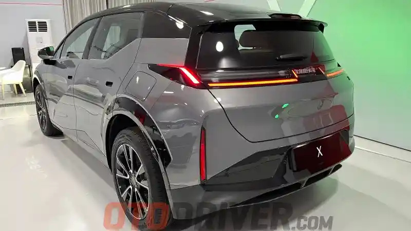 Foto - GALERI: Zeekr X (29 Foto)