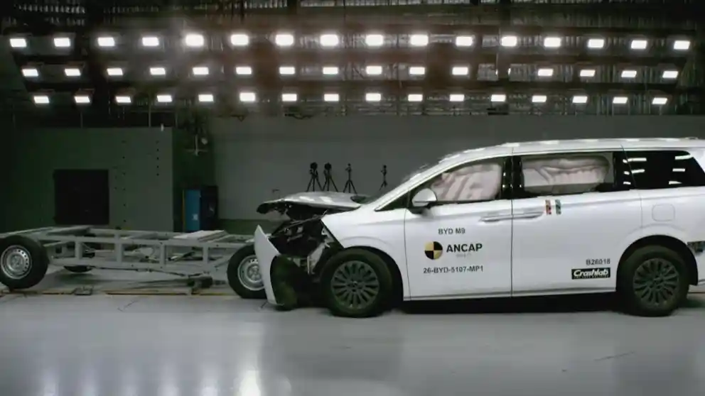 Crash Test - VIDEO: Crash Test BYD M9 (ANCAP)