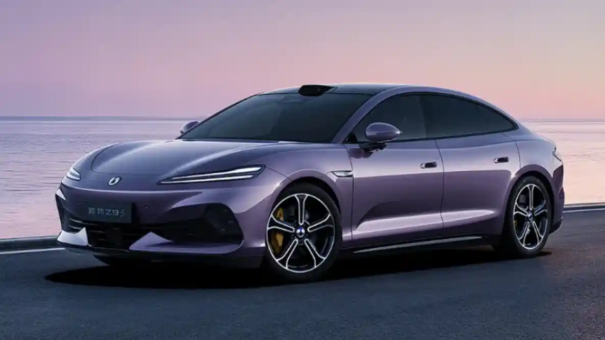 Berita - Ini Dia Denza Z9S Sedan EV Dengan Range 1.100 Km