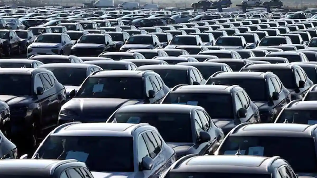 Berita - Insentif Dicabut Satu per Satu, Mobil Listrik di China Bakal Lebih Mahal