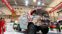 GIIAS 2018: Pereli Hino Dakar Teruhito Sugawara Sapa Pengunjung GIIAS 2018