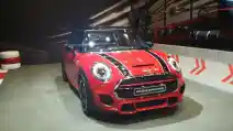  GIIAS 2015: MINI JCW Terbaru, Makin Besar Dan Bertenaga