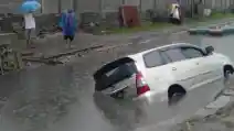  Estimasi Biaya Servis Mobil yang Terendam Banjir