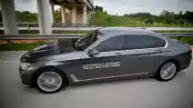 FIRST DRIVE: BMW 730Li CKD 2017