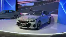 Komparasi Tenaga Motor Listrik, Kapasitas Baterai, Serta Range Mercedes-EQ EQE vs BMW i5