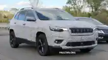 SPY SHOT: Jeep Cherokee Facelift 2019