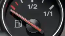 Jangan Biarkan Mobil Anda Kehabisan Bensin. Bagian Ini Yang Bakal Terancam Rusak