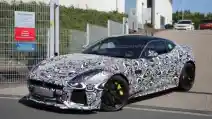 Jaguar SVR F-Type muncul dengan tambahan sayap belakang dan aliran udara lebih besar.