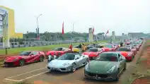 Puluhan Ferrari Banjiri Sirkuit Jalan Raya BSD