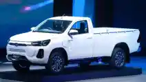  Toyota Hilux EV Siap Meluncur di 2025