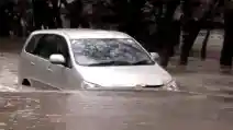  Trik Menghindari Mobil Bekas Kebanjiran
