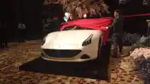 Harga "Gelap" Untuk Meningkatkan Eksklusifitas Sebuah Ferrari