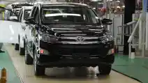 Sempat Tertunda, 1.900 Unit Kijang Innova dan 5.700 Fortuner Sukses Diekspor