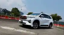  Perbandingan Harga Innova Zenix dan Innova HyCross India, Lebih Murah Mana?