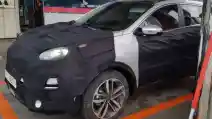 SPY SHOT: Kia Sportage Facelift 2018 Sedang Isi Bensin