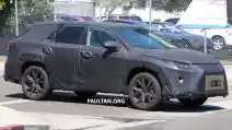 SPYSHOT: Lexus RX Seven Seater