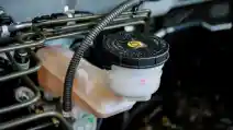 Minyak Rem Mobil Wajib Diganti Secara Berkala. Ini Sebabnya
