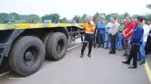  Korlantas Polri Bikin Pelatihan Bagi Pengemudi Truk