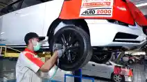 Hadapi Musim Hujan, Auto2000 Diskon Paket Penggantian Ban dan Wiper