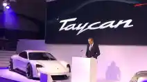  Bukan Sate, Porsche Beri Nama Mobil Barunya "Taycan"