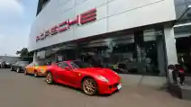 Porsche Bikin Pameran Lukisan Dan Pajang Mobil-Mobil Ikonik