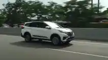 Terios Sudah Dapat Pembaruan, Toyota Tetap Jual Rush dengan Tampang Lama
