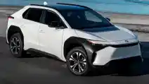  Toyota Tegaskan Dunia Belum Siap untuk Kendaraan Listrik