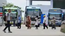 Sebagai ‘Persimpangan’ TransJawa, Terminal Madiun Sibuk Di Longweekend