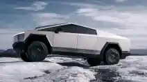  Setelah Xiaomi SU7, Kini Giliran Tesla Cybertruck Mati Total Baru Digunakan Sejauh 56 KM