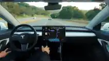 Bos Tesla Tegaskan Fitur Full Self Driving Bakal Hadir Tahun Ini