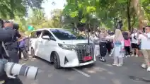 Toyota Alphard dan Lexus LX570 Dampingi Presiden Terpilih Prabowo Subianto Ke Acara Pelantikan