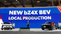  Toyota Kenalkan Urban Cruiser dan BZ4X Produksi Lokal di GIIAS 2025