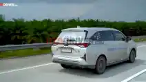 Membandingkan BYD M6 DM VS Toyota Veloz Hybrid dari Harga, Tenaga Hingga Konsumsi BBM