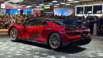 Booth BYD-Denza Goda Pengunjung GIIAS Dengan Atraksi Yangwang U9 Yang Bisa Joget Dan Melompat